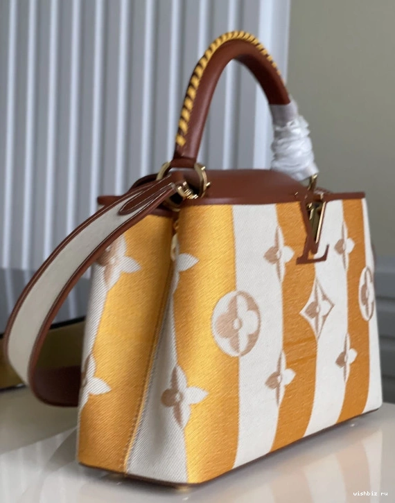 WIS MM VUITTON LOUIS CAPUCINES 0311